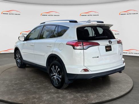 Used 2017 Toyota RAV4 LE w/ Carpet Mat Package AWD/4WD image 8
