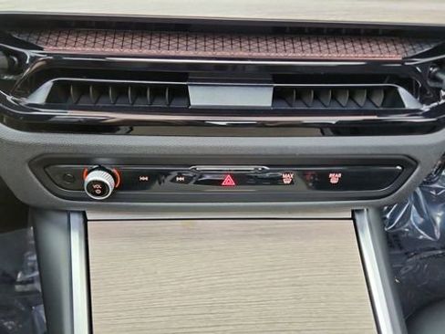 Used 2025 BMW 330i xDrive Sedan image 49