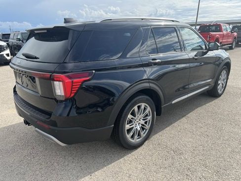 New 2025 Ford Explorer Platinum image 8