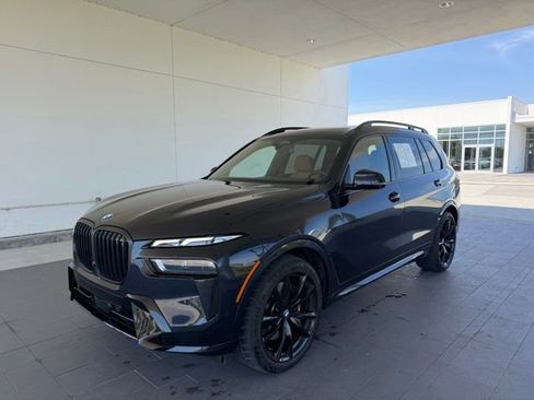 Used 2023 BMW X7 xDrive40i w/ M Sport Package AWD/4WD image 1