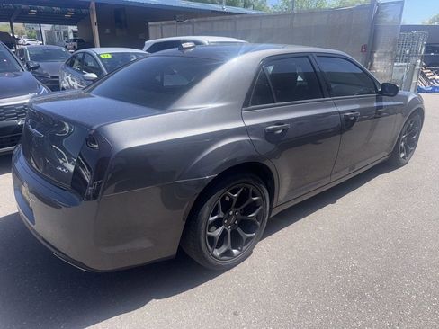 Used 2019 Chrysler 300 Touring w/ Sport Appearance Package image 13