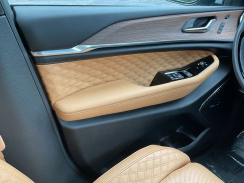 Used 2024 Jeep Grand Cherokee Summit w/ Advanced Protech Group IV image 17