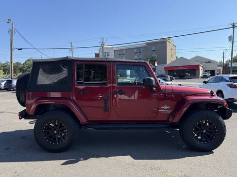 Used 2012 Jeep Wrangler Unlimited Sport AWD/4WD image 9