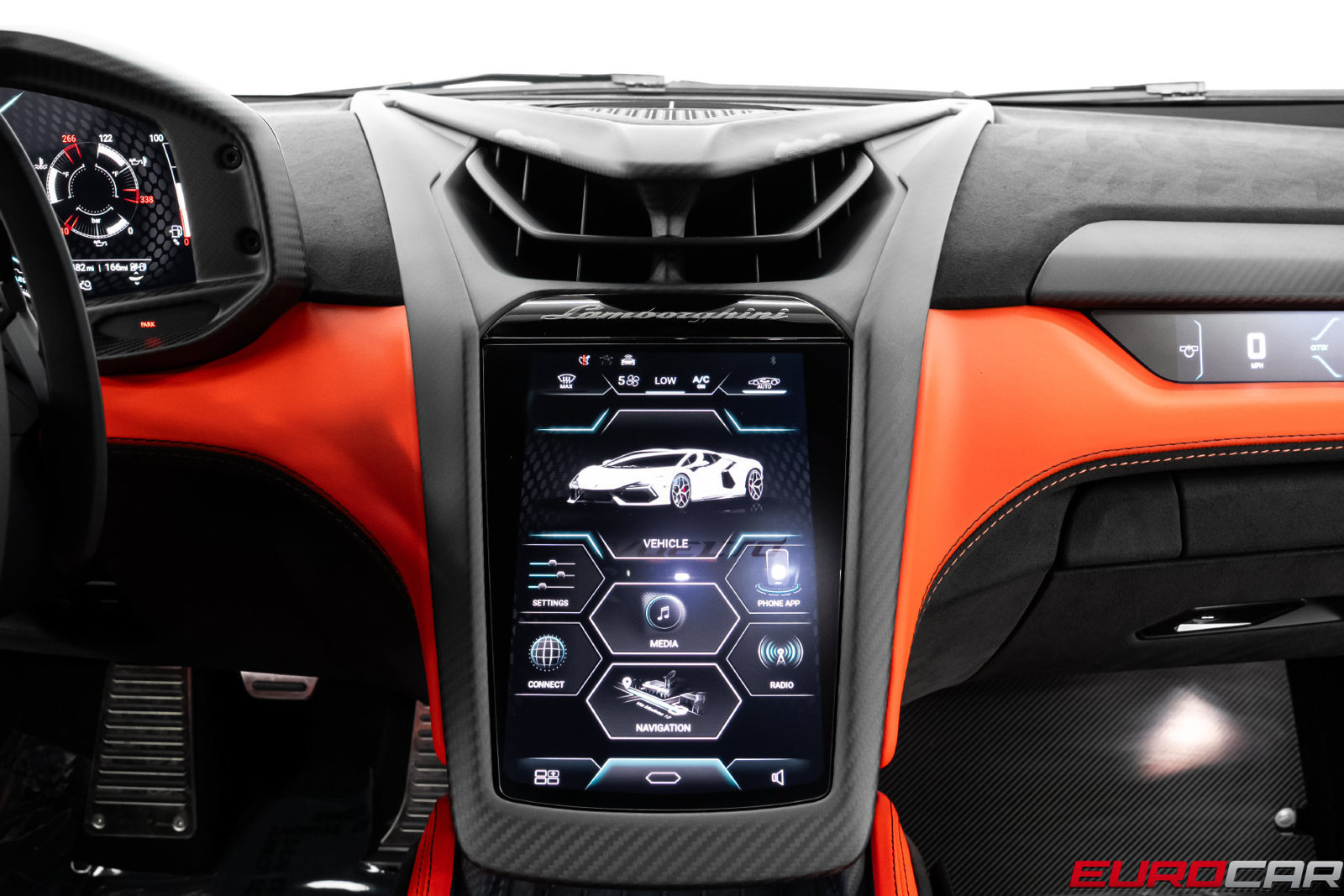 Used 2025 Lamborghini Revuelto AWD/4WD image 37