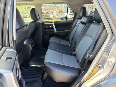 Used 2022 Toyota 4Runner SR5 Premium w/ Moonroof Package image 34