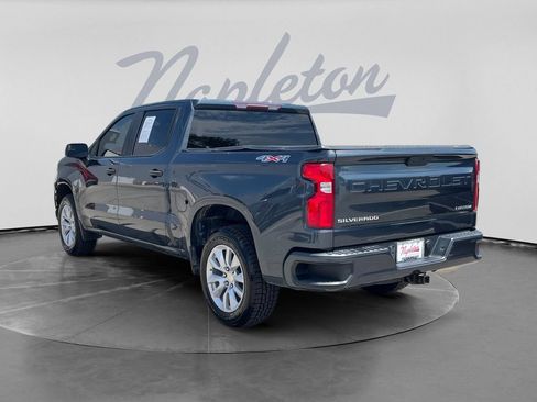 Used 2019 Chevrolet Silverado 1500 Custom w/ Custom Value Package AWD/4WD image 5