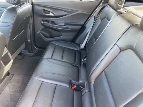 Used 2025 Buick Envista Sport Touring image 26