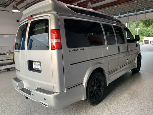New 2026 Chevrolet Express 2500 w/ Driver Convenience Package RWD image 10
