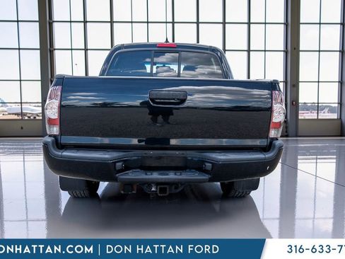 Used 2015 Toyota Tacoma PreRunner w/ TRD Sport Package RWD image 30
