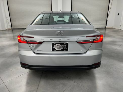 Used 2025 Toyota Camry LE FWD image 8
