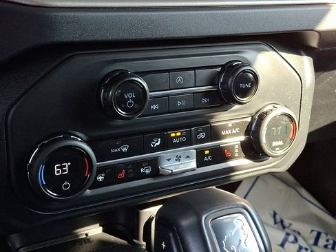 Certified 2025 Ford Bronco Outer Banks AWD/4WD image 17