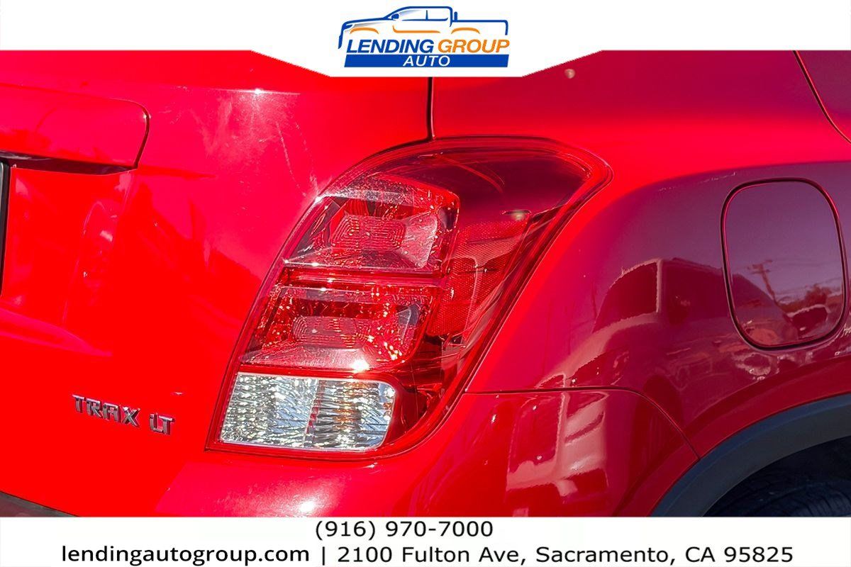 Used 2016 Chevrolet Trax LT w/ LT Convenience Package FWD image 8