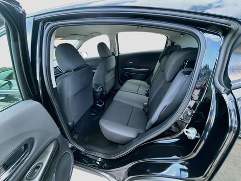 Used 2022 Honda HR-V LX image 22