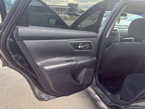 Used 2015 Nissan Altima 2.5 S w/ Power Driver Seat Package FWD image 10