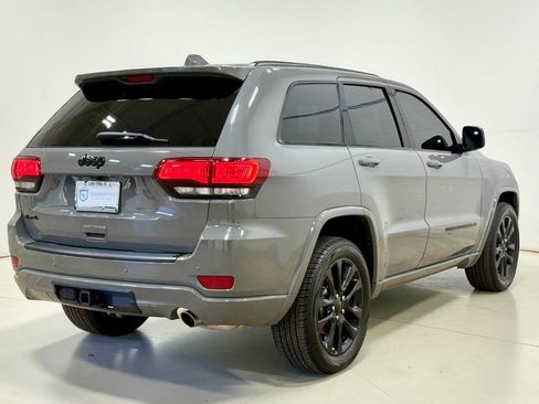 Used 2022 Jeep Grand Cherokee Laredo X image 18