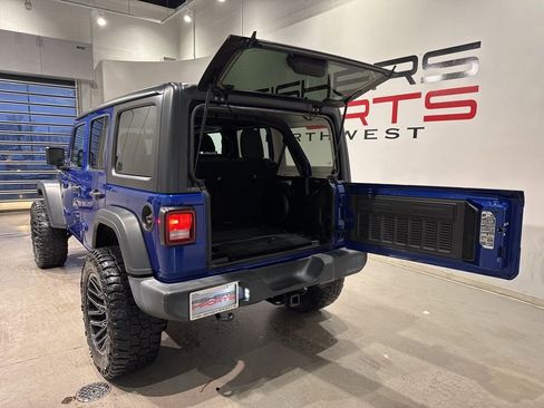 Used 2019 Jeep Wrangler Unlimited Sport S image 27