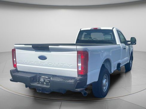 Used 2023 Ford F250 XL RWD image 10
