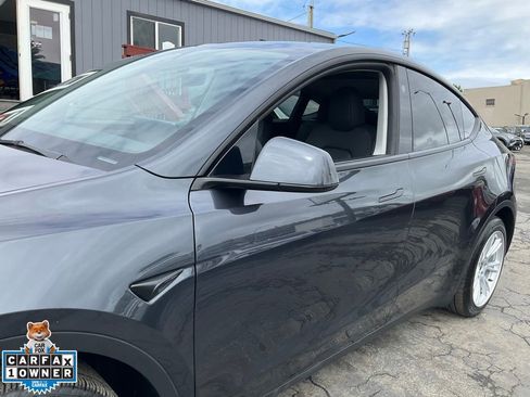 Used 2024 Tesla Model Y 2WD image 90