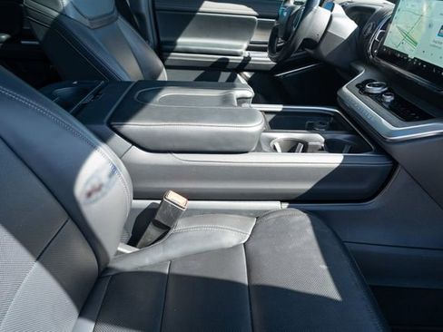 Used 2025 Ford Expedition Max Platinum AWD/4WD image 50