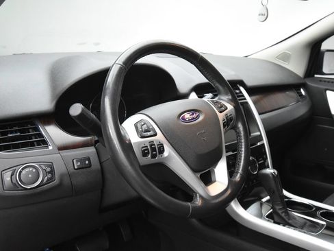 Used 2013 Ford Edge Limited FWD image 11