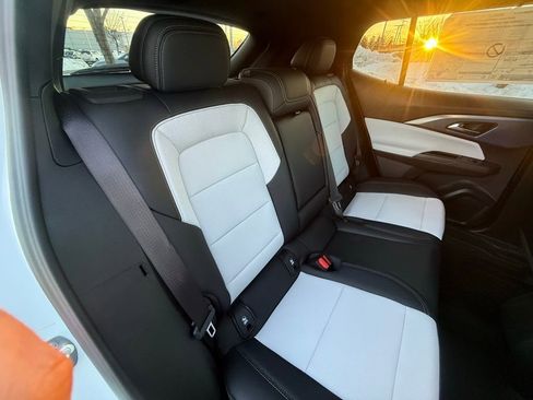 New 2026 Chevrolet Equinox EV LT FWD image 24