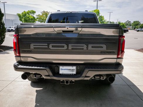 Used 2025 Ford F150 Raptor AWD/4WD image 9