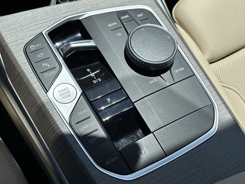 Certified 2025 BMW 330i Sedan RWD image 26