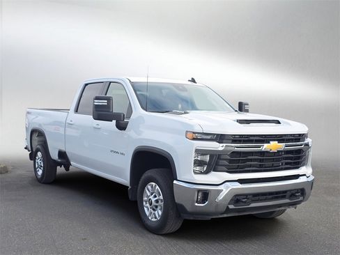 Used 2025 Chevrolet Silverado 2500 LT w/ Convenience Package image 1