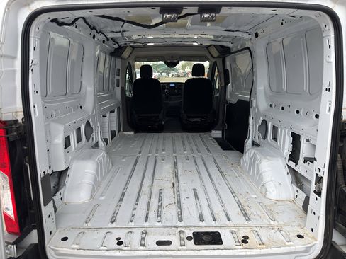 Used 2021 Ford Transit 150 Low Roof AWD image 9