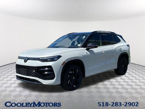 New 2026 Volkswagen Tiguan SE R-Line AWD/4WD image 1