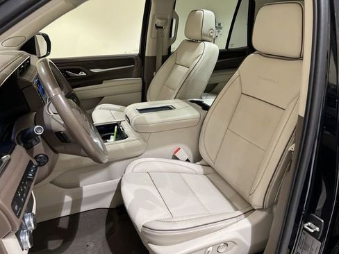 Used 2021 GMC Yukon Denali w/ Denali Premium Package AWD/4WD image 19
