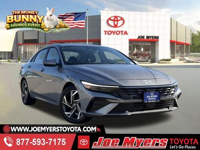 Used 2025 Hyundai Elantra Limited