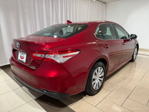 Used 2019 Toyota Camry LE FWD image 5