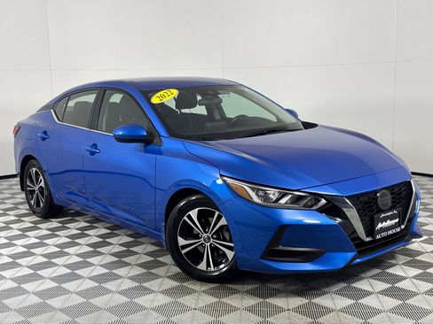 Used 2022 Nissan Sentra SV image 2