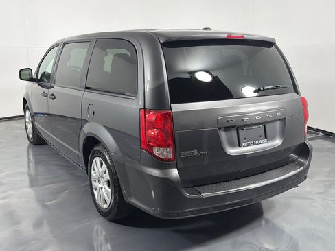 Used 2020 Dodge Grand Caravan SE w/ UConnect Hands-Free Group FWD image 7