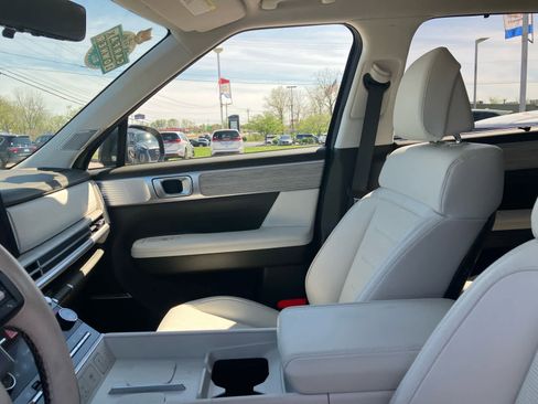 Used 2025 Hyundai Santa Fe Calligraphy image 10