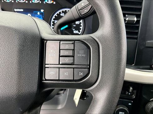 Certified 2025 Ford F350 XLT w/ FX4 Off-Road Package image 18