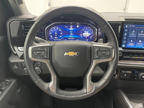 Used 2023 Chevrolet Silverado 1500 LTZ w/ LTZ Convenience Package II AWD/4WD image 18