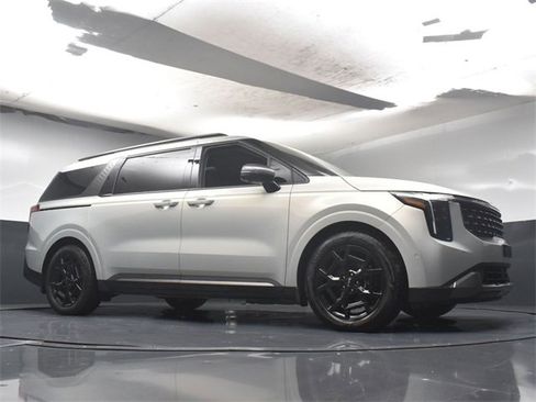 Certified 2025 Kia Carnival SX Prestige image 36