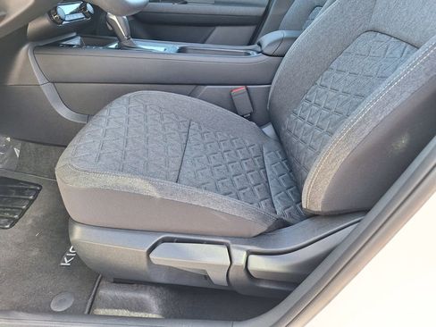 Used 2026 Nissan Kicks SV image 28