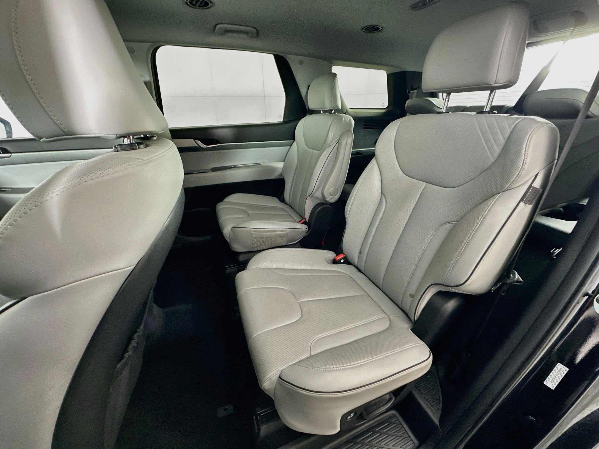 Used 2025 Hyundai Palisade SEL FWD image 28