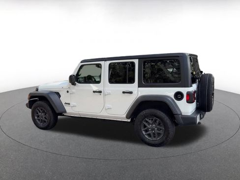 Used 2025 Jeep Wrangler Sport S image 10