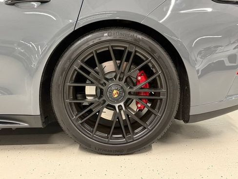 Certified 2025 Porsche Panamera GTS AWD/4WD image 9