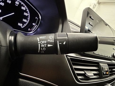 Used 2019 Honda Accord LX image 14