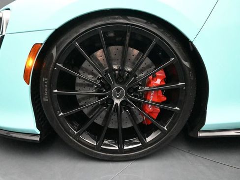 Used 2022 McLaren GT RWD image 45