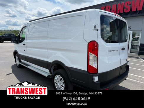 Used 2025 Ford Transit 250 Low Roof w/ Exterior Upgrade Package RWD image 3