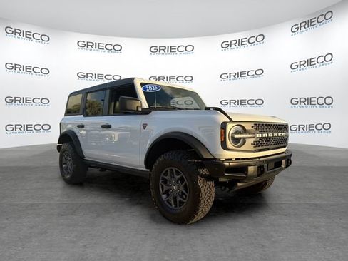 Certified 2025 Ford Bronco Badlands AWD/4WD image 1