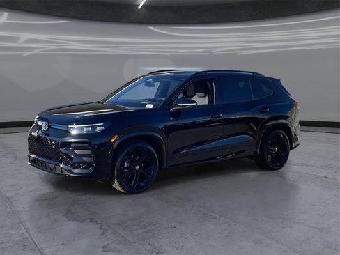 New 2026 Volkswagen Tiguan SE R-Line image 3