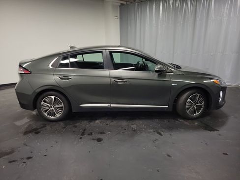 Used 2020 Hyundai Ioniq SEL image 9