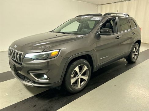 Certified 2022 Jeep Cherokee Limited image 5